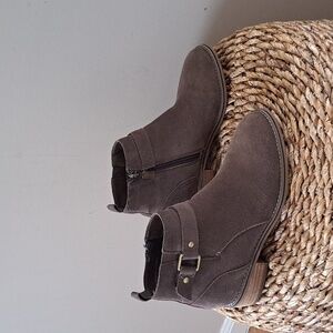 Blondo Womens Luca Brown Suede Waterproof Ankle Booties Inside‎ Heel Zip S-7